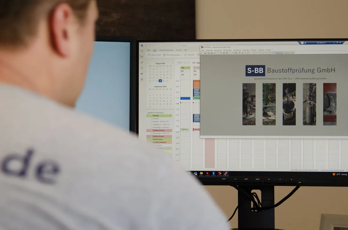 Büroarbeit und Dokumentation